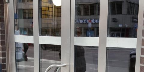 Huvudentrén renoveras för fullt