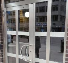 Huvudentrén renoveras för fullt